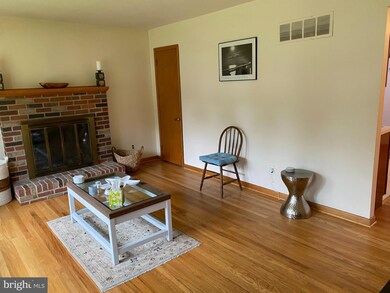 108 Hickory Ln, Annapolis, MD 21403 - photo 5