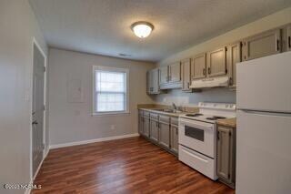 2318 Indian Dr unit B8, Jacksonville, NC 28546 - photo 6