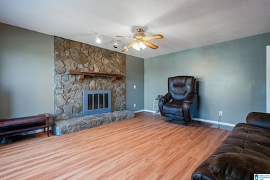 5831 Brenda Dr, Trussville, AL 35173 - photo 4