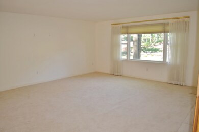 33 Leroi Dr, Pittsfield, MA 01201 - photo 2