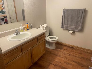 4426 SE Oakview Ct unit 4428 SE Oakview Ct, Topeka, KS 66609 - photo 4