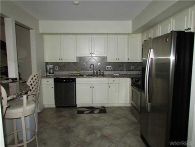 Kitchen. Granite Counters, stainless appliances & 