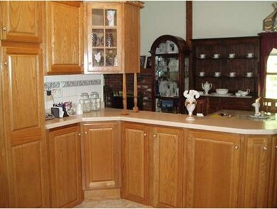 27 Mount Pleasant St, Oxford, MA 01540 - photo 5