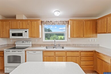 725 N Kings Valley Hwy, Dallas, OR 97338 - photo 5