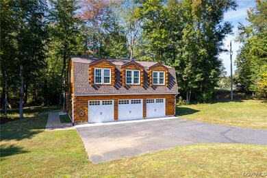 View of front of home featuring a front lawn and a