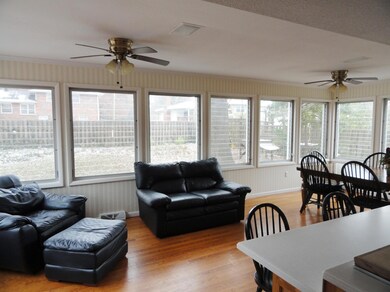 Sunroom/Dining Room