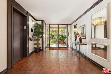 Common Elevator Foyer