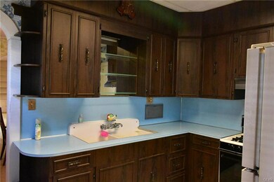 314 S Fulton St, Allentown, PA 18102 - photo 2