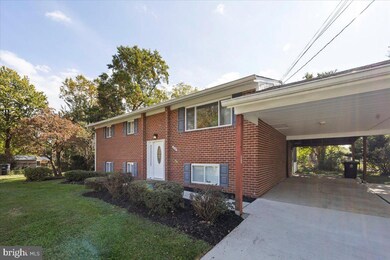 16207 Laurel Ridge Dr, Laurel, MD 20707 - photo 2