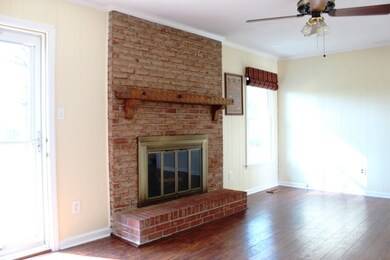 216 Harvard Cir, Jacksonville, NC 28546 - photo 4