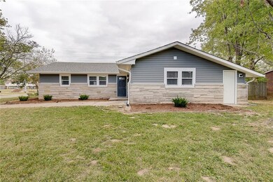 4813 Eastgate Dr, Columbus, IN 47203 - photo 4