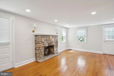 1512 Stirling St, Coatesville, PA 19320 - photo 5