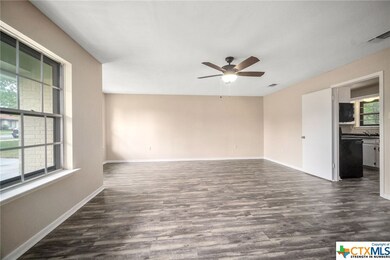 2006 Henry St, Copperas Cove, TX 76522 - photo 4