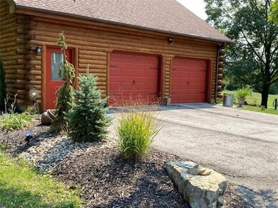 Oversized 2 car garage - Lots of Storage/Workshop 