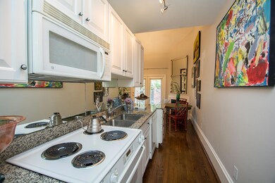 1318 Eastern Pkwy unit 3, Louisville, KY 40204 - photo 3