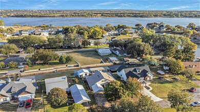 409 Sky Harbour Ct, Granbury, TX 76049 - photo 4