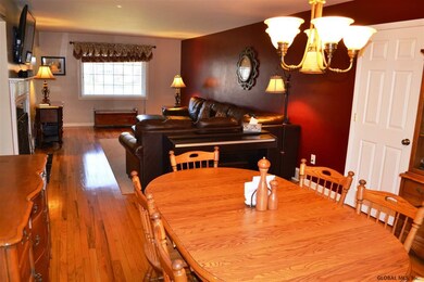 1512 Dean St, Schenectady, NY 12309 - photo 4