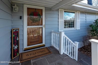 552 Woodlawn Ave, Mountain Top, PA 18707 - photo 2