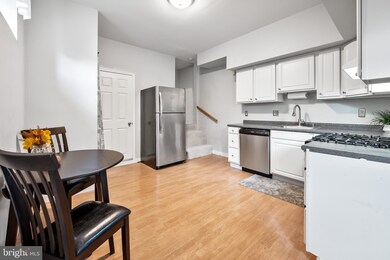 822 S Curley St, Baltimore, MD 21224 - photo 6