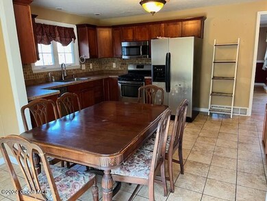 139 Miles Standish Rd, Schenectady, NY 12306 - photo 4