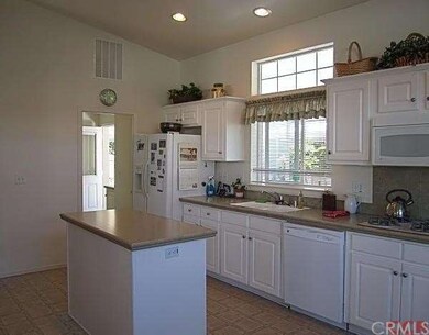 Beautiful, open kitchen