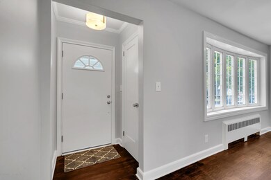 FRONT HALLWAY