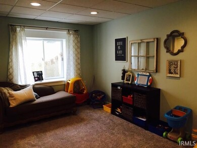 765 Lehman St, Berne, IN 46711 - photo 2