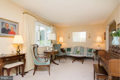 6153 Forest Ln, Sykesville, MD 21784 - photo 2