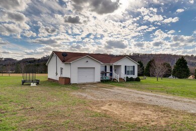 VERY NICE RANCH HOME IN THE LYNNVILLE AREA
