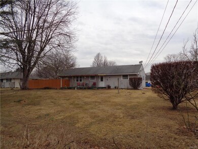 5591 Mohawk Dr, Bethlehem, PA 18017 - photo 4