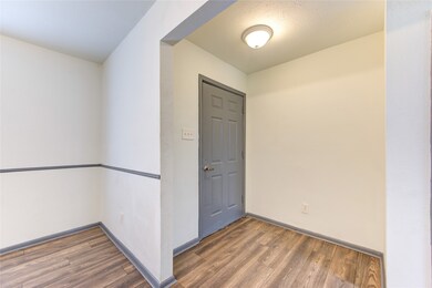 310 N 9th St, Beasley, TX 77417 - photo 6