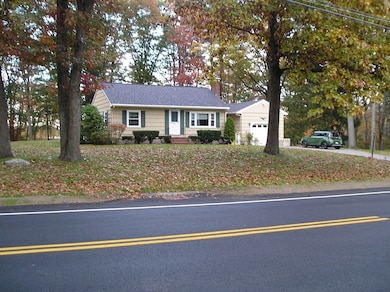 598 Elm St E, Raynham, MA 02767 - photo 3