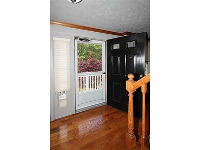 Entry/Foyer.