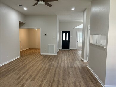 8639 Sunny Ridge Dr, Houston, TX 77095 - photo 5