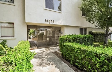 18555 Collins St unit C8, Tarzana, CA 91356 - photo 2