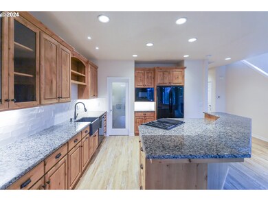 1485 Willamette Falls Dr, West Linn, OR 97068 - photo 5