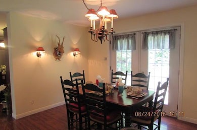 more dining
