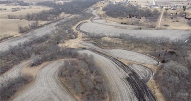 000 Pointe Ct, Cumming, IA 50061 - photo 2