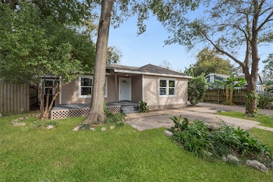 1200 Adams St, Baytown, TX 77520 - photo 2