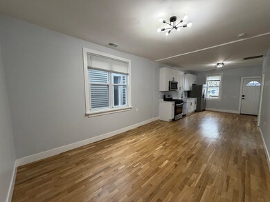 1626 N Washtenaw Ave unit 2R, Chicago, IL 60647 - photo 5