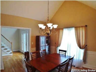 11037 Radleigh Ln, Louisville, KY 40291 - photo 6