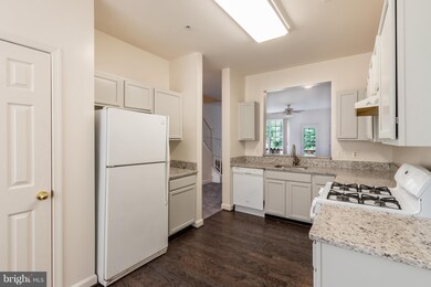 2710 Oak Leaf Ct, Odenton, MD 21113 - photo 4