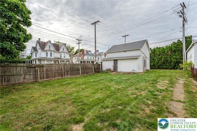 196 S 3rd St, Lehighton, PA 18235 - photo 4