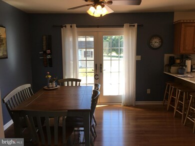 1324 Hollywell Ave, Chambersburg, PA 17201 - photo 6