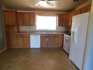 2313 Abbott Ave, Alamogordo, NM 88310 - photo 5