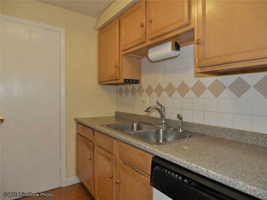 29 Woodbine St unit A6, Pawtucket, RI 02860 - photo 6