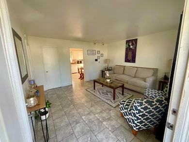 413 W Vine Ave, Enid, OK 73701 - photo 2