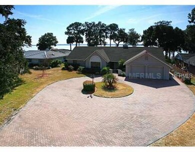 608 Lake Dora Dr, Tavares, FL 32778 - photo 2