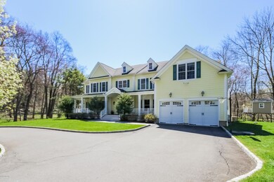 006-Front_View-2640586-large