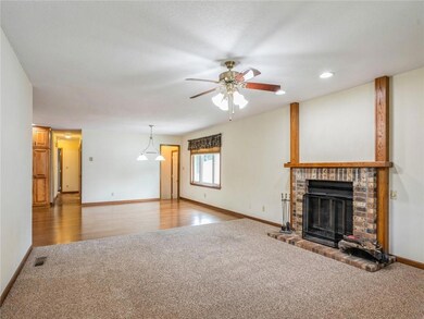 1401 W 3rd Street Place N, Newton, IA 50208 - photo 7